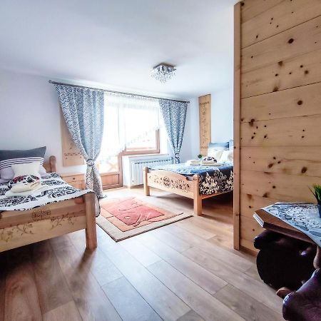 Szostak Apartament Banska Nizna Eksteriør bilde