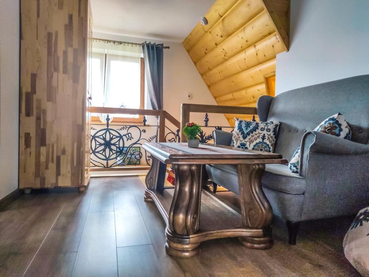 Szostak Apartament Banska Nizna Eksteriør bilde